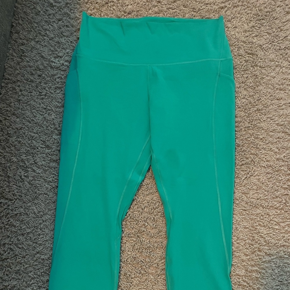 NWOT Lululemon Align HR Crop 25” size 14